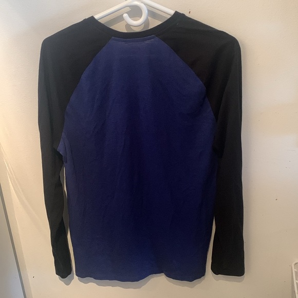 Stellar Old Navy Soft Washed Deep Space Blue/Black 2 Tone Long Sleeve T SZ Med - Picture 4 of 6